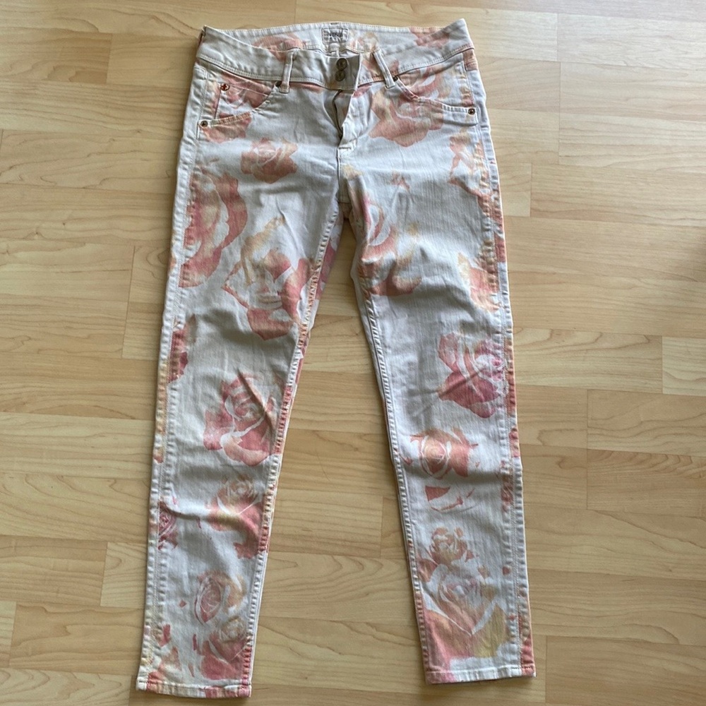 Hudson Collin Pink and Cream Floral Print Skinny Crop Jeans. size 28